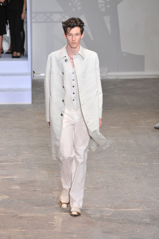 Louis Vuitton / - 2009